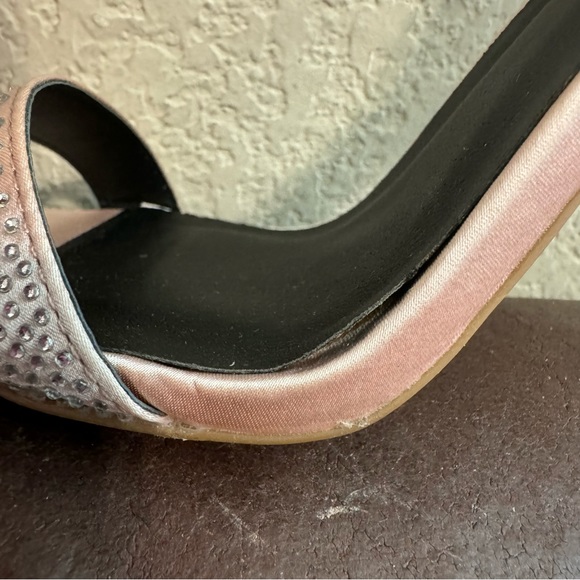 NEW Qupid Jeweled Ankle Strap Heels - Picture 14 of 15